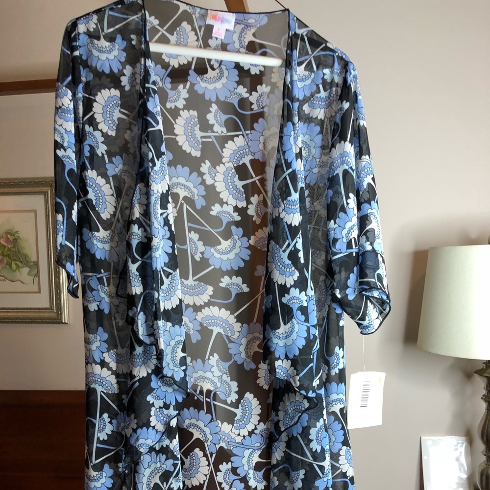 LuLaRoe Shirley Brand New With Tags